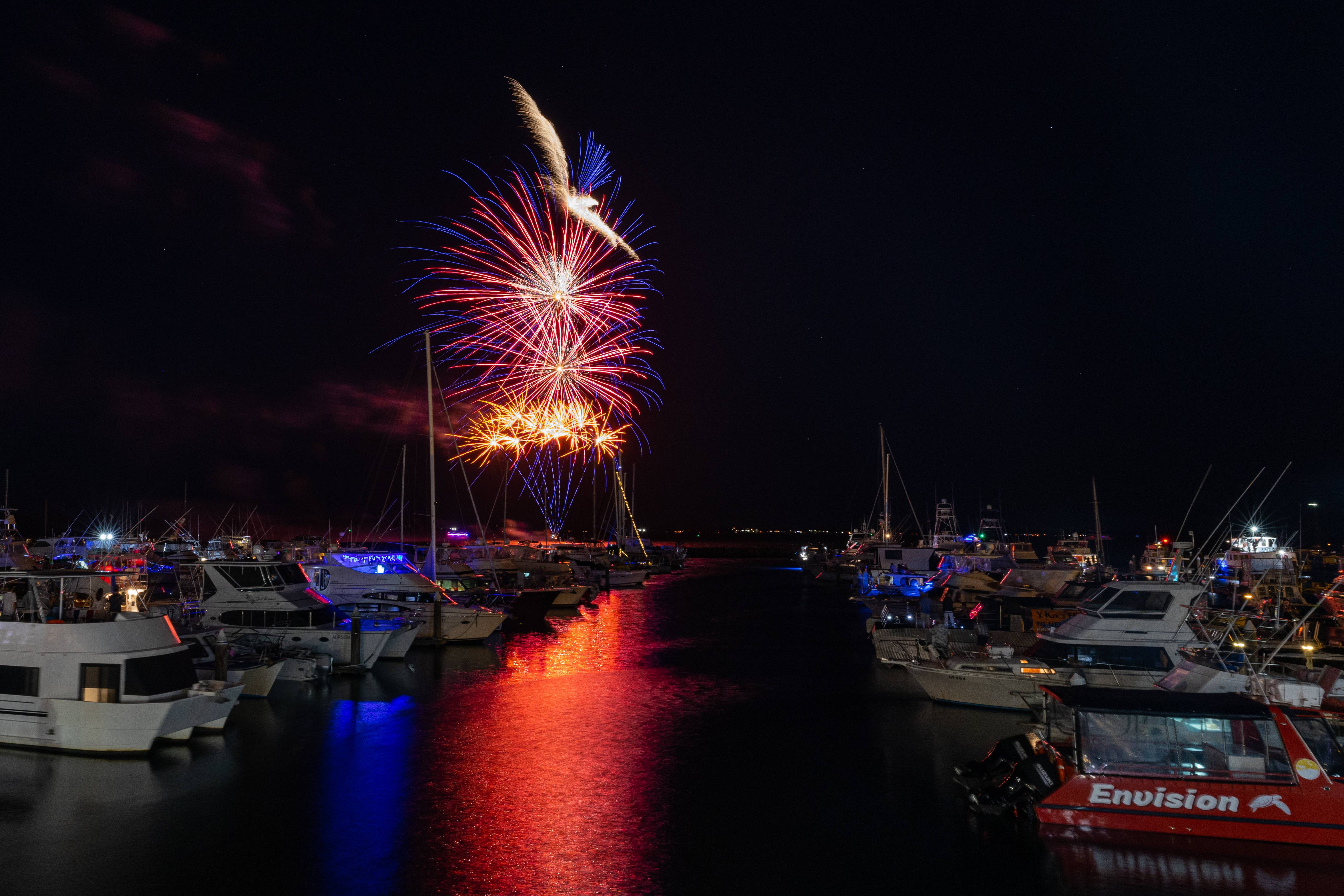 New Years Eve Family Fireworks Cruise with MoonshadowTQC Cruises